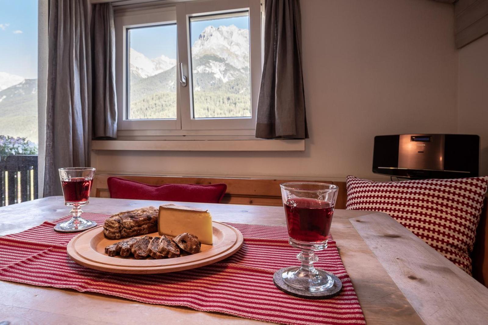 Chasa Gernet Buorcha Scuol Exterior foto